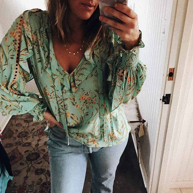 Bohemisk blus med knyt