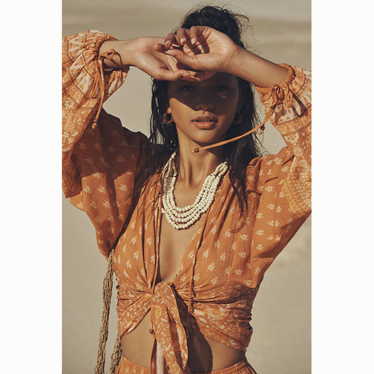 Boho Chic Blus med Knäppning