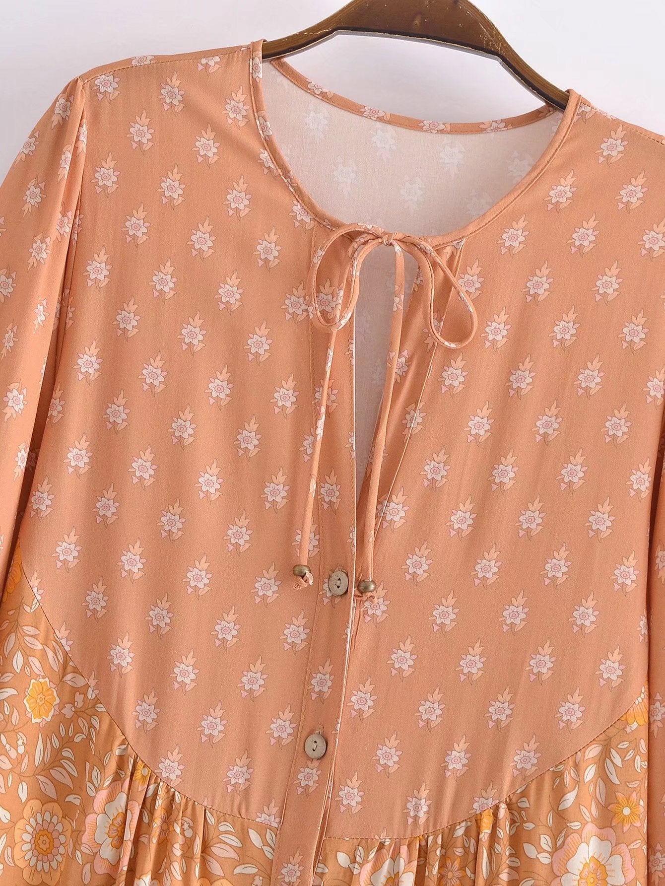 Boho Chic Blus med Knäppning